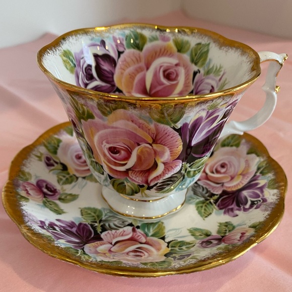 *Rare* EUC Royal Albert Teacup and Saucer Summer Bounty Series in “Amethyst” - Picture 2 of 7